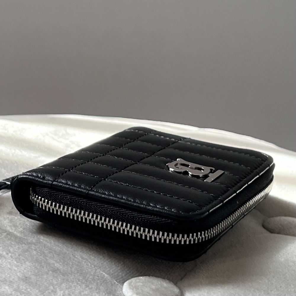 Burberry Quilted Leather Wallet in Black - Picture 6 of 11